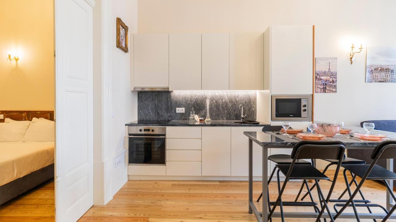 Am Haven Studios By Lovelystay Porto Bagian luar foto