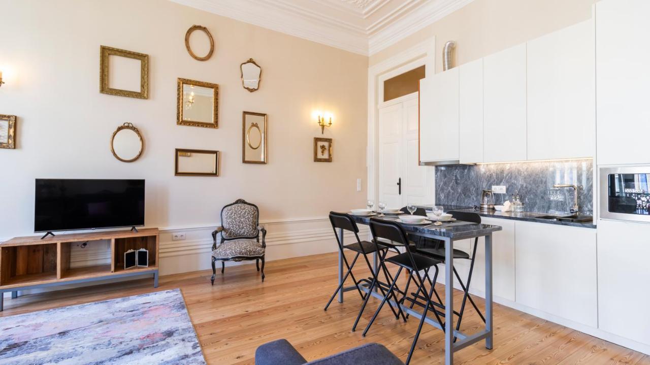 Am Haven Studios By Lovelystay Porto Bagian luar foto