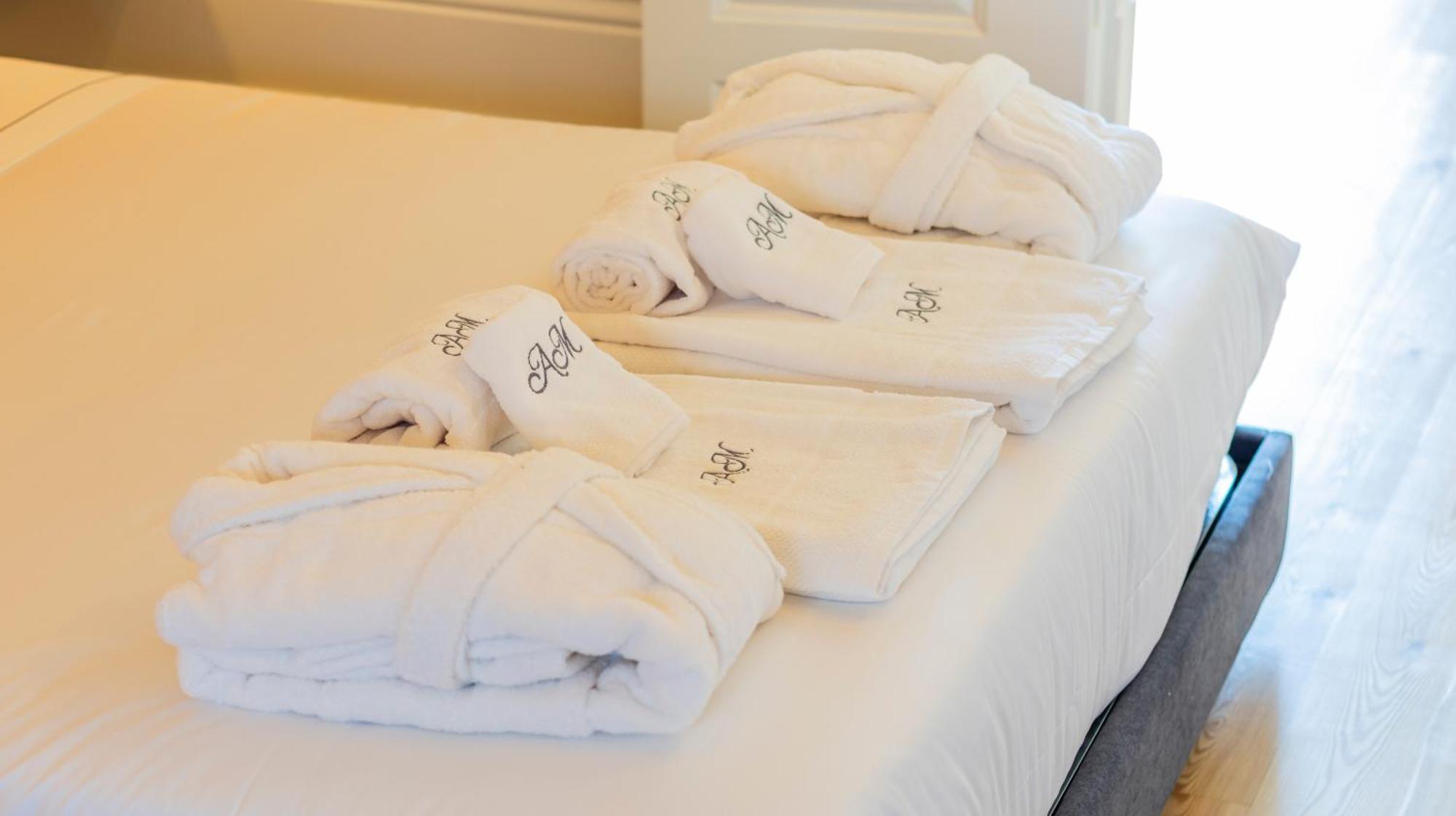 Am Haven Studios By Lovelystay Porto Bagian luar foto