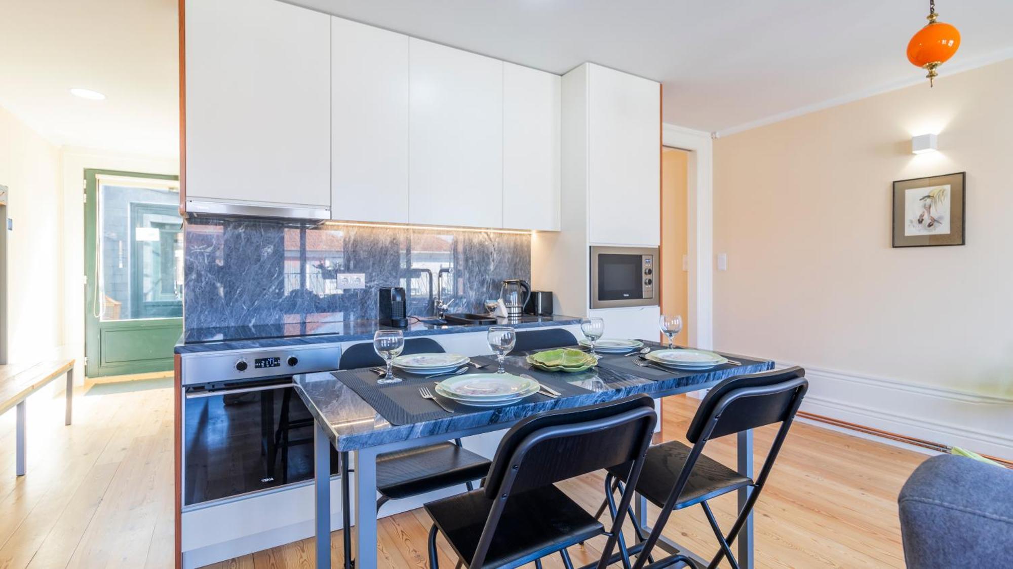 Am Haven Studios By Lovelystay Porto Bagian luar foto