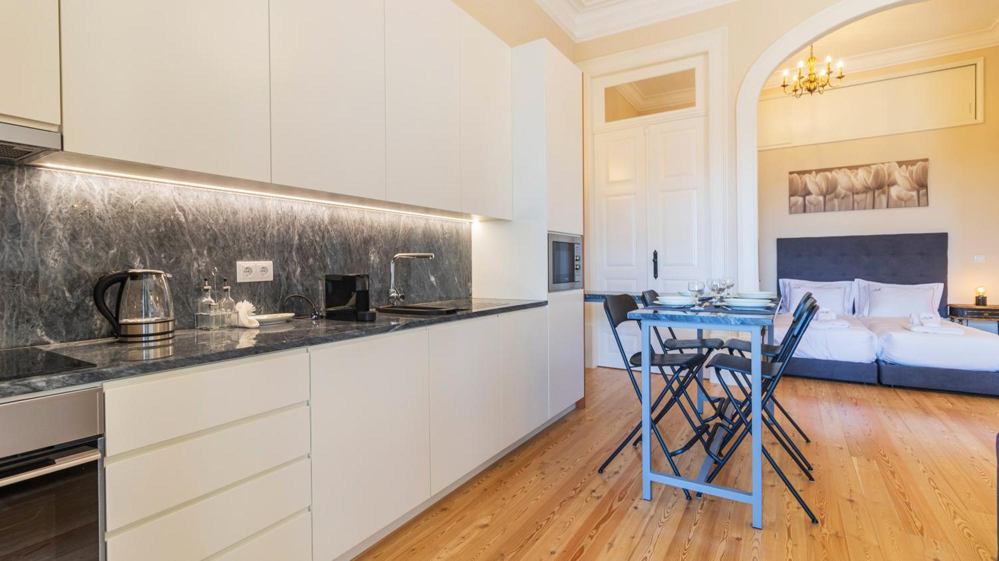 Am Haven Studios By Lovelystay Porto Bagian luar foto